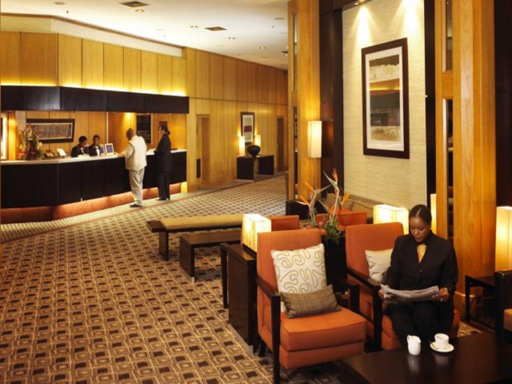 Southern Sun Pretoria-Noord エクステリア 写真