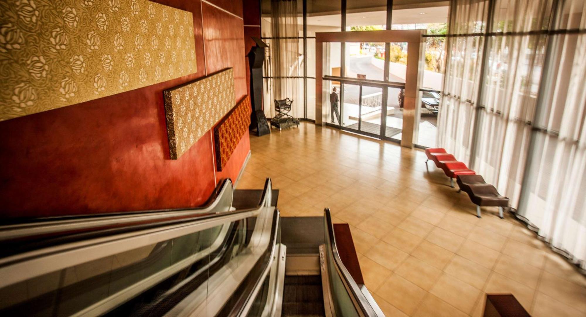 Southern Sun Pretoria-Noord エクステリア 写真