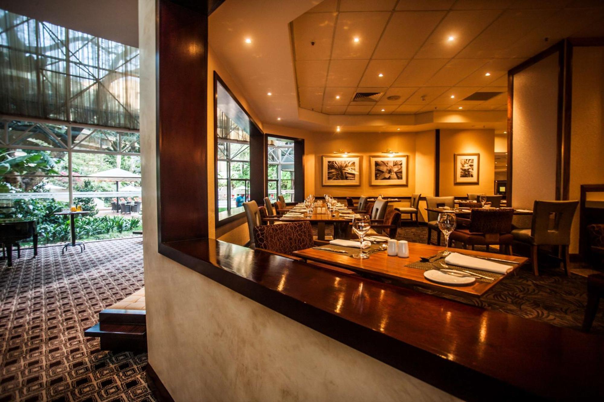 Southern Sun Pretoria-Noord エクステリア 写真